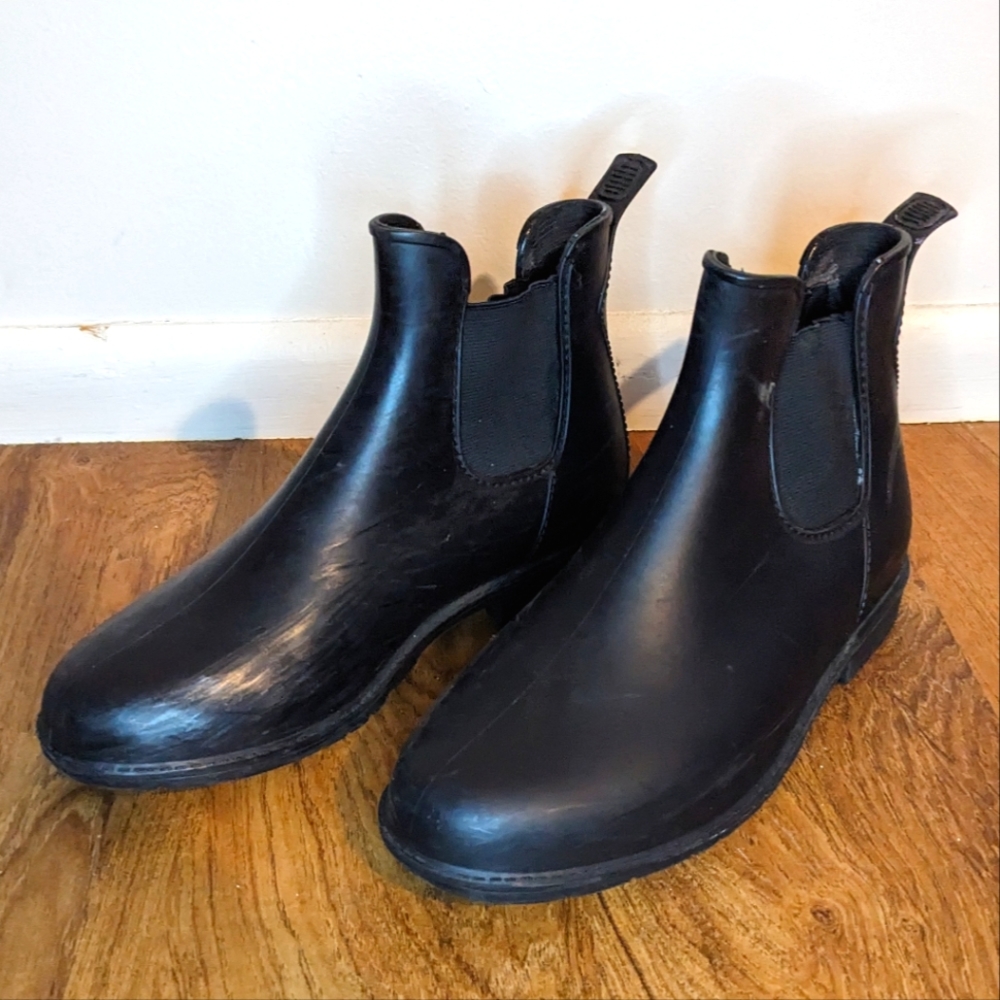 Rain boots
